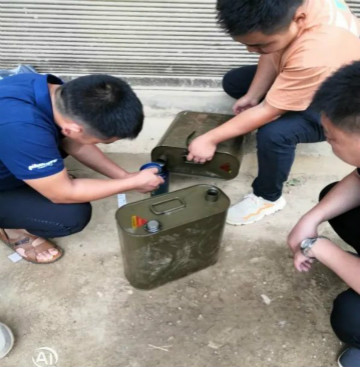 感恩相伴 关爱相随——龙8头号玩家智能效劳万里行走进豫鲁黔