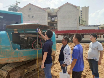 感恩相伴 关爱相随——龙8头号玩家智能效劳万里行效劳湖南