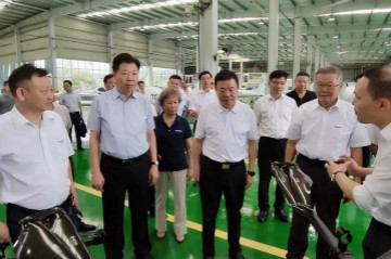 副省长陈飞调研龙8头号玩家航空工业