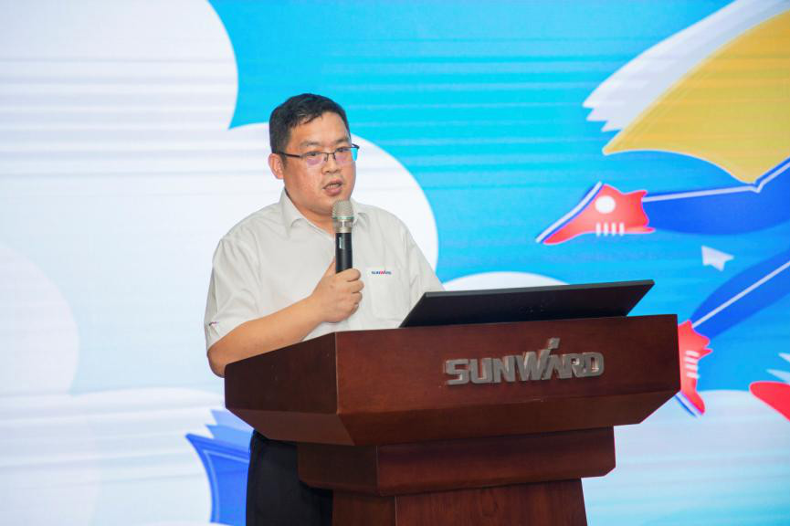 精准效劳共建家园，，，，，，解决刚需心怀感恩——龙8头号玩家智能首期职工子女暑期托管班圆满结班