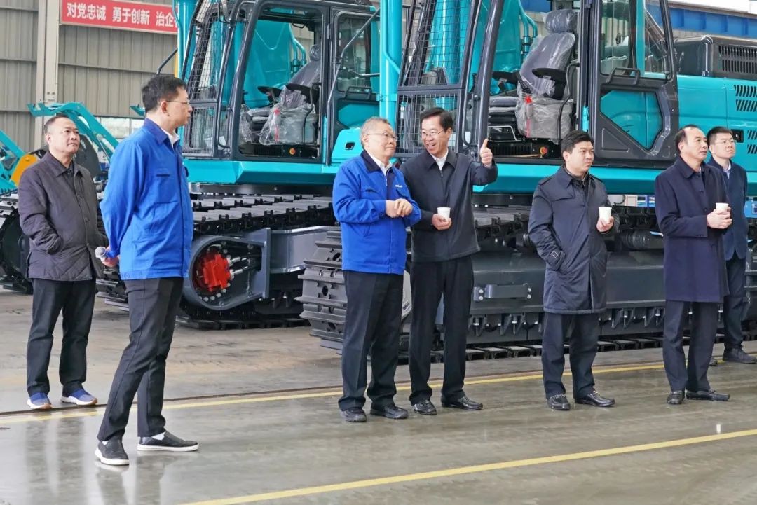 徐州市长率团考察龙8头号玩家智能