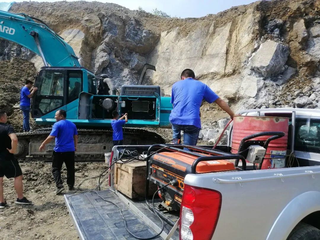 感恩相伴 关爱相随——龙8头号玩家智能效劳万里行川陕实录