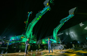 狂欢启动！龙8头号玩家智能万万钜惠邀约品牌嘉年华