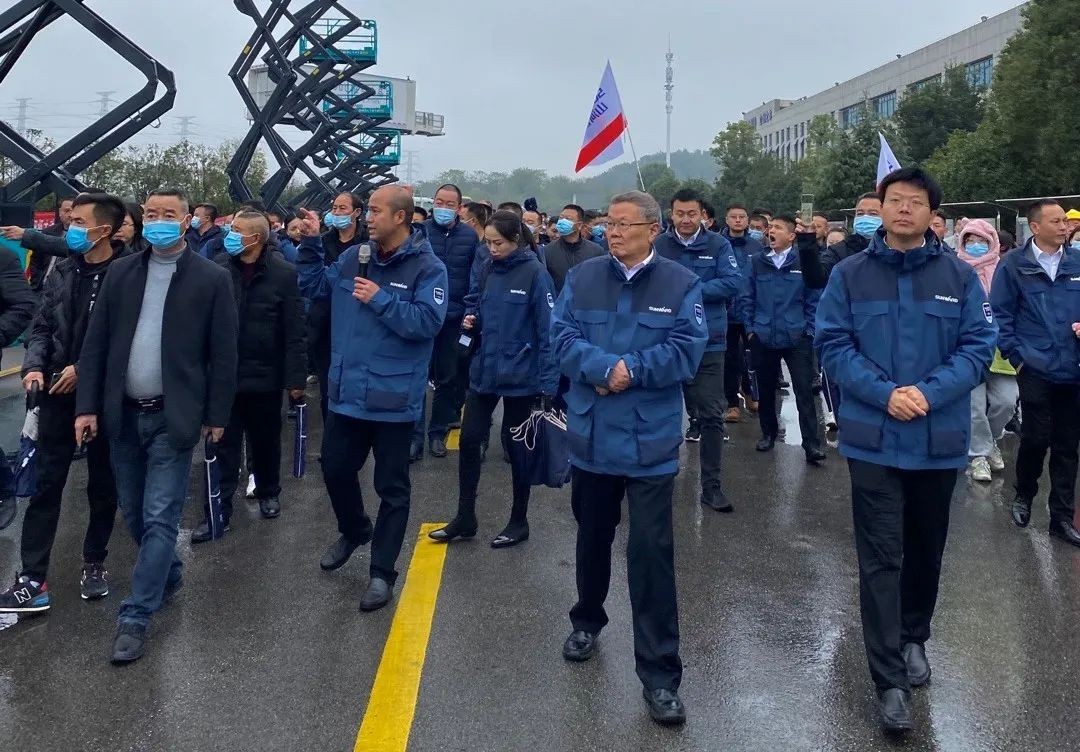 守正立异拓龙8头号玩家 龙8头号玩家智能闪灼2020上海宝马展