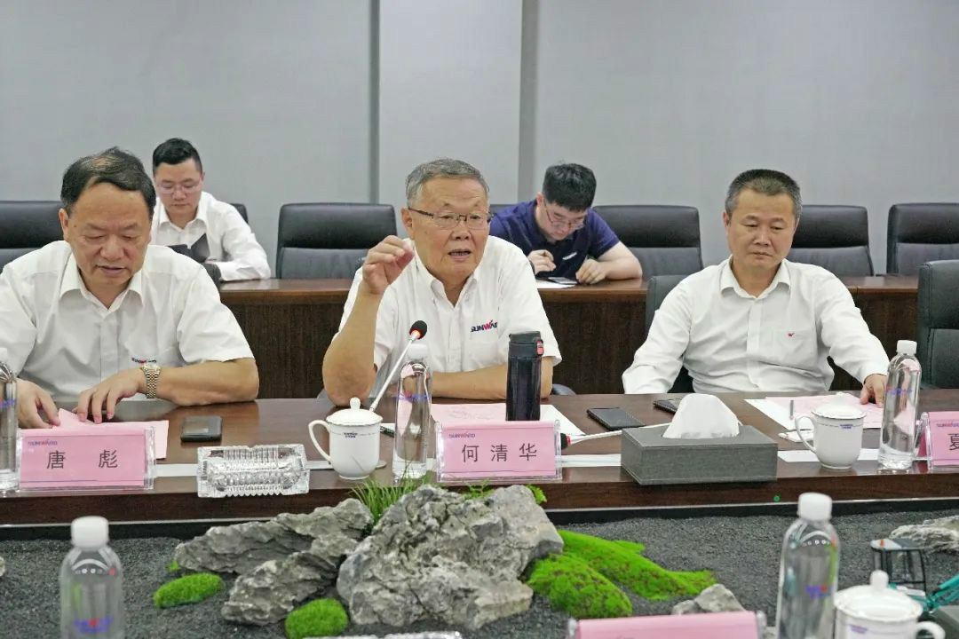 中铁装备赵华总司理莅临龙8头号玩家智能交流