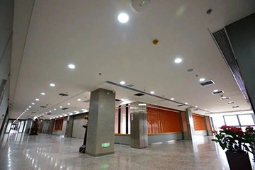 龙8头号玩家智能总部大楼荣获芙蓉奖