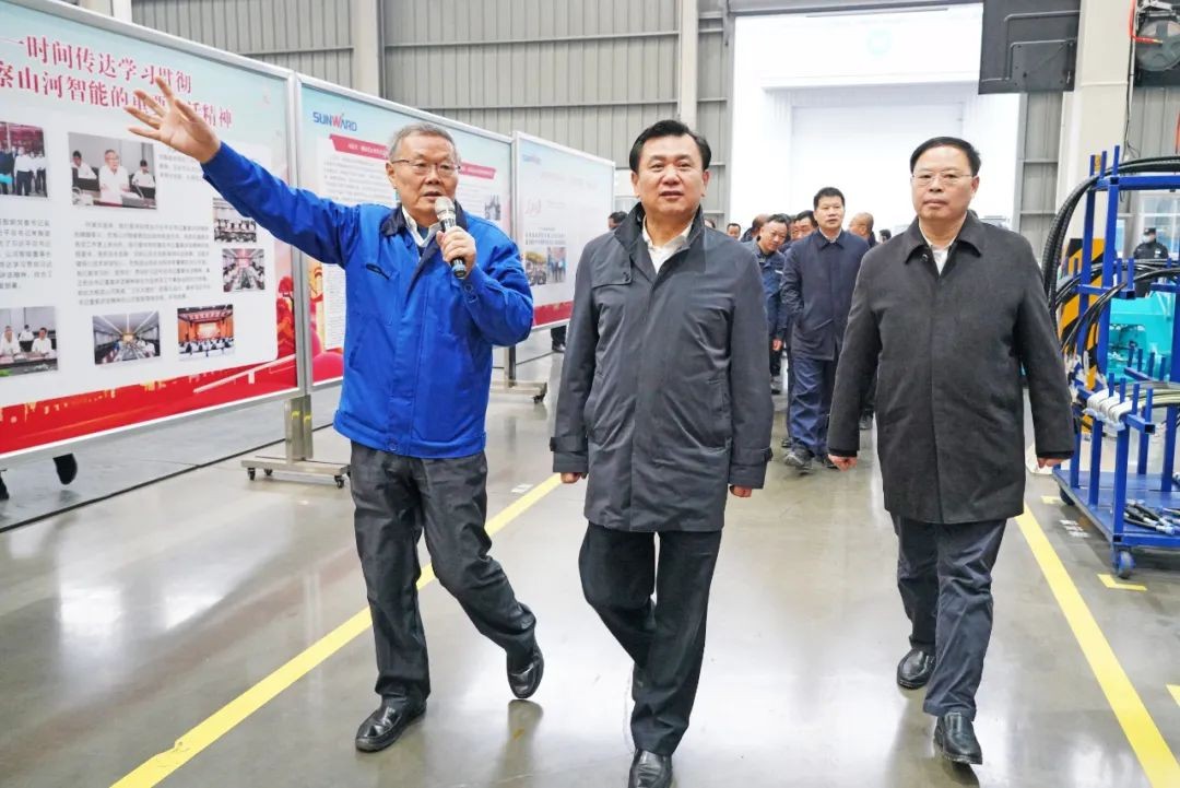 中国民航局局长冯正霖一行到龙8头号玩家智能调研指导