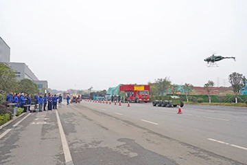 消防救援局考察龙8头号玩家智能无人化应抢救援装备