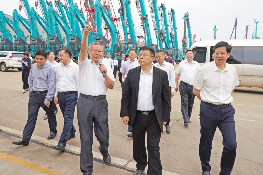 北京向阳区党政代表团考察龙8头号玩家智能