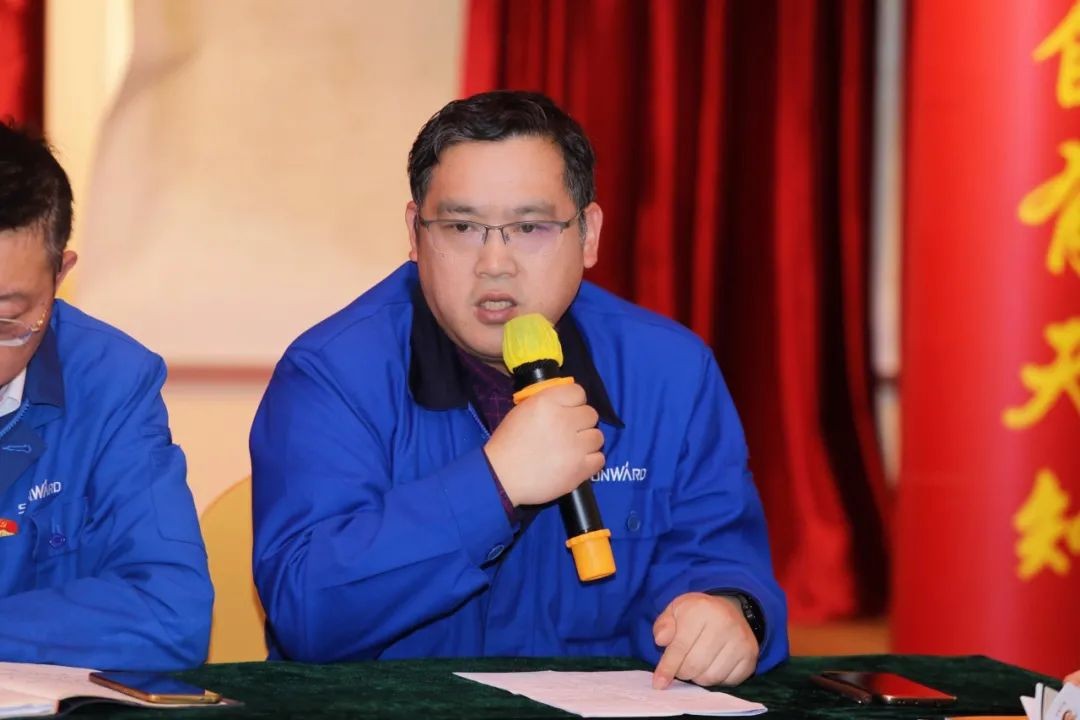 “红”领龙8头号玩家，，，，，，，共建家园——龙8头号玩家智能2021年党工团盟事情聚会召开