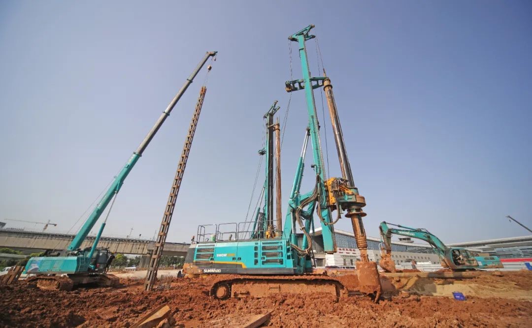 超强施工组合！龙8头号玩家智能助力长沙地铁6号线建设