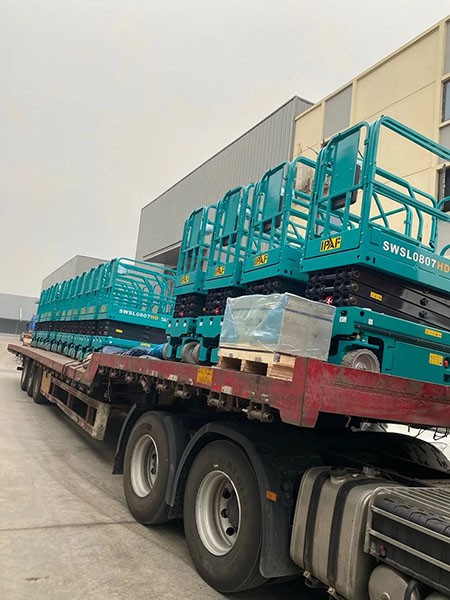 新年伊始，，，，，，龙8头号玩家高机再次发货华南市场