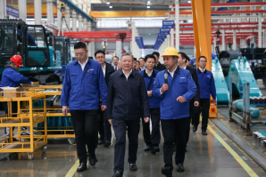 中国联通党组书记、董事长王晓初到访龙8头号玩家智能