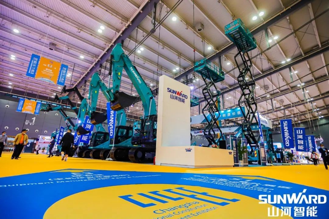 “龙8头号玩家绿”亮相长沙国际工程机械展，，，，，，，，50余款产品尽显龙8头号玩家智能立异实力