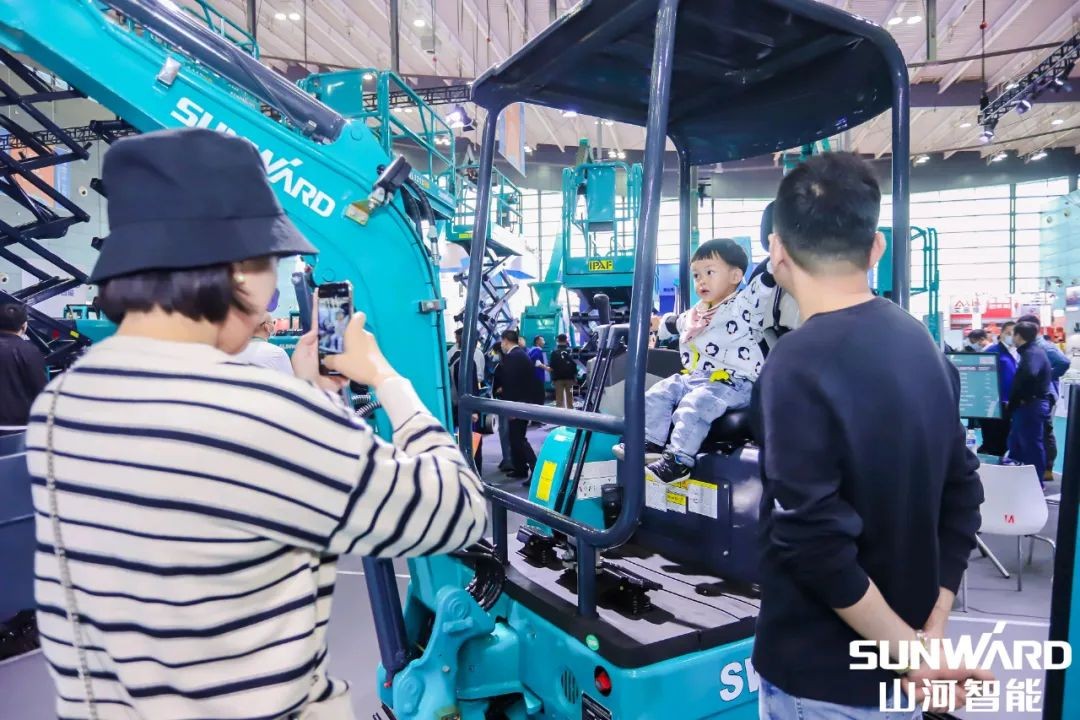 CICEE | 盘货龙8头号玩家智能展区“之最”，，，，，哪款是你的最爱？？？？？？？？