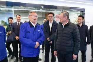 中国联通党组书记、董事长王晓初到访龙8头号玩家智能