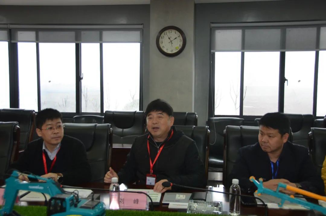 中冶交通考察龙8头号玩家智能