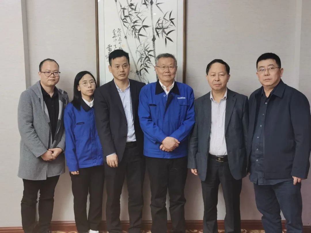 珠海航空城集团考察龙8头号玩家智能