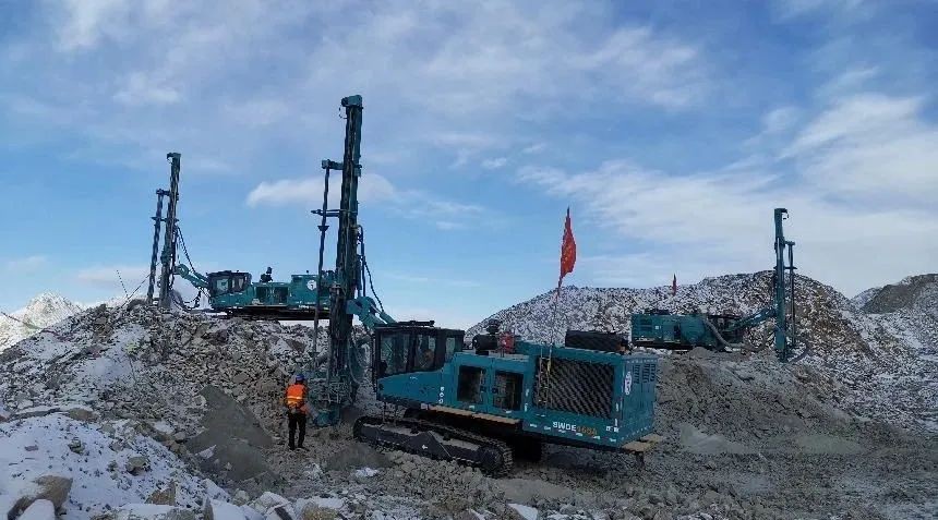 龙8头号玩家智能SWDE165A“征服”昆仑之巅