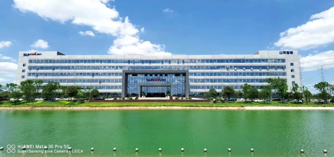 龙8头号玩家智能认定为长沙市首批总部企业