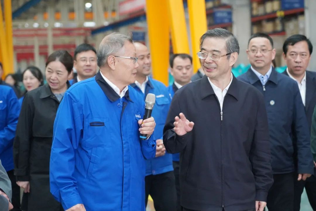 周强调研龙8头号玩家智能：增强知识产权保；；；；；；； 效劳立异驱动生长