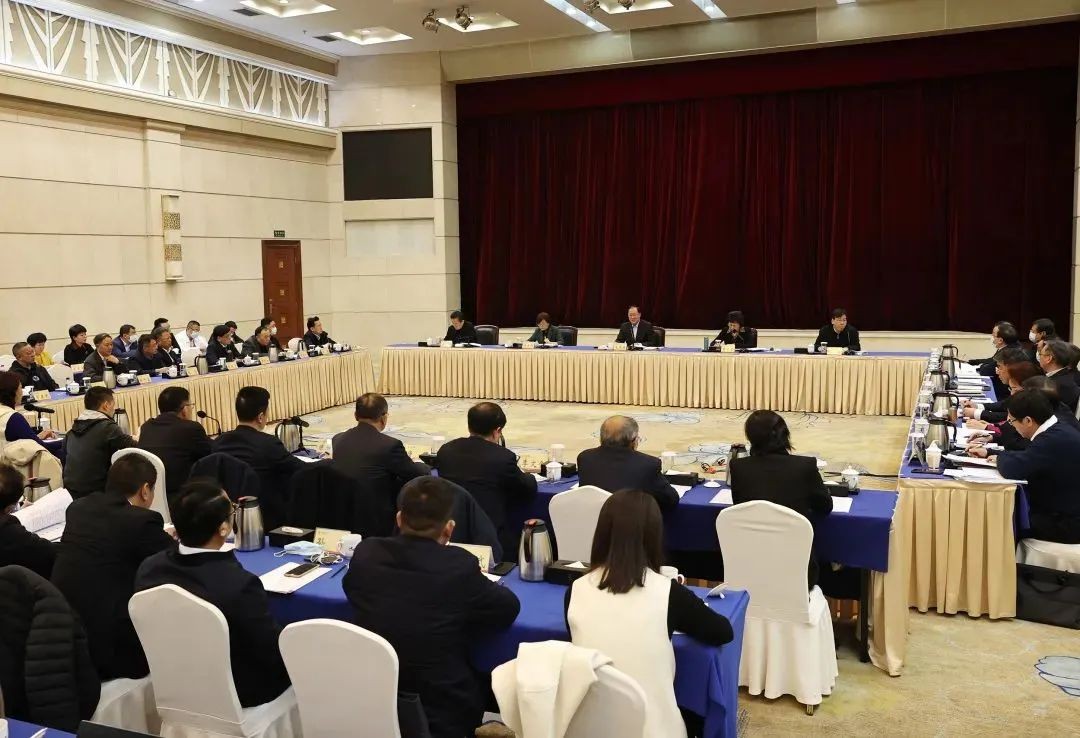 何清华：民营企业要增强立异积累，，，，，，推许精耕细作的内在式增添