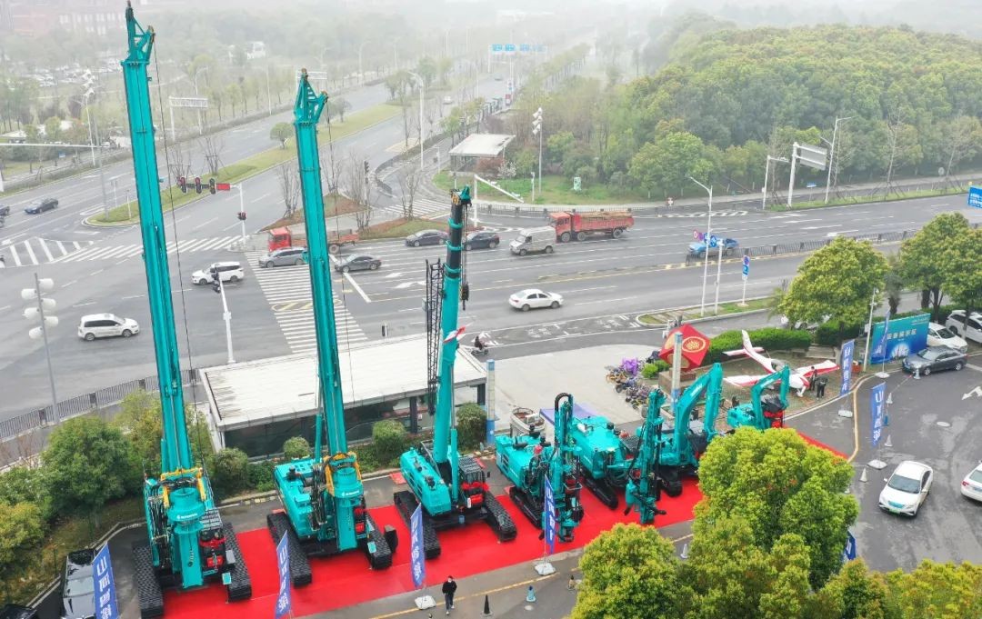 现场签约4亿！龙8头号玩家智能武汉再传喜报