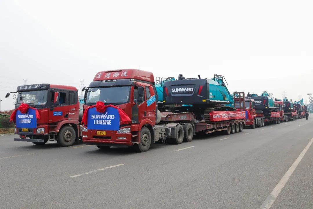 开疆扩土，，，，，，，气壮龙8头号玩家 | 600F大挖交付仪式盛大举行