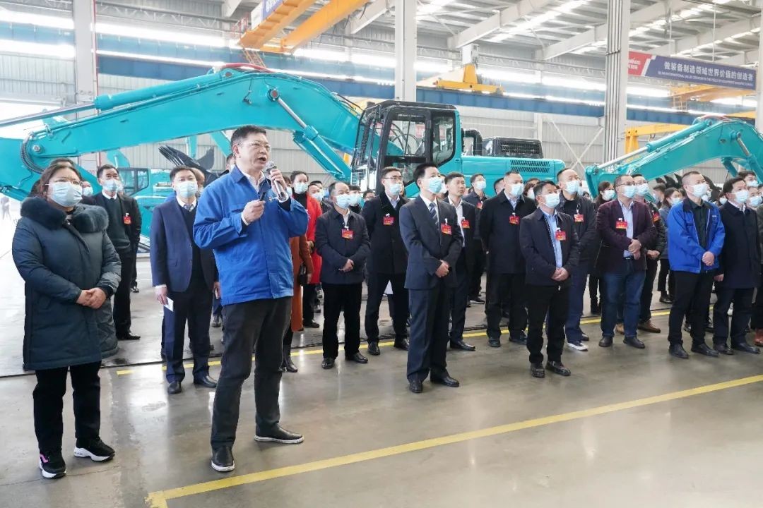 长沙县“两会”观摩团考察龙8头号玩家智能