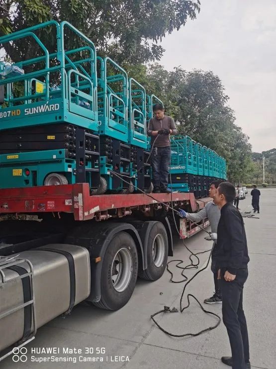 新年伊始，，，，，，龙8头号玩家高机再次发货华南市场