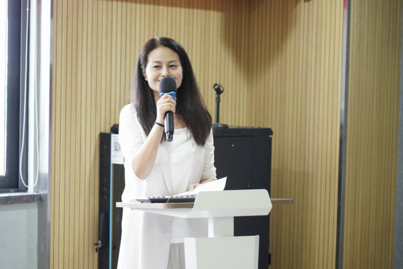 “龙8头号玩家杯”首届PPT解说大赛顺遂举行