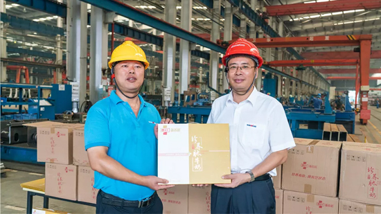 万力集团“送清凉”活动，，，，，，，，慰问一线员工