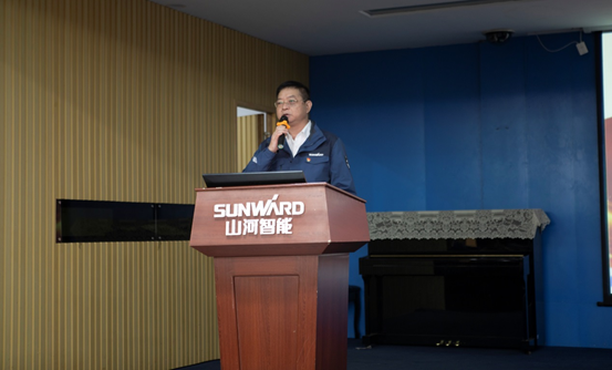 龙8头号玩家智能开展“不忘初心 切记使命”主题教育宣讲活动