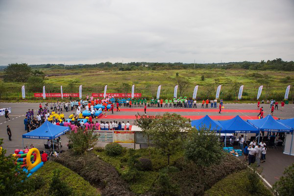 耐久弥坚，，，，，龙8头号玩家智能迎来十八周岁“成年礼”