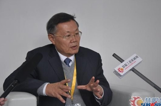 【宝马访谈】龙8头号玩家智能董事长何清华教授