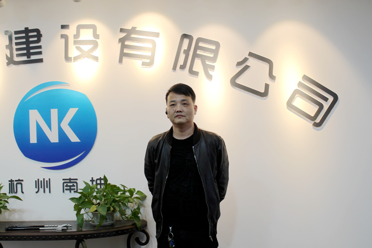 3年7台旋挖钻机，，，，，，，南坤建设的生长因龙8头号玩家智能而稳健