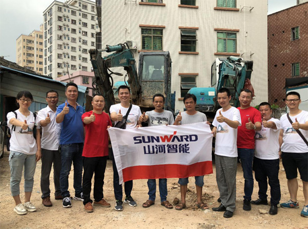 8年“钟情”，，，，，，，，“龙8头号玩家绿”助力展鸿途