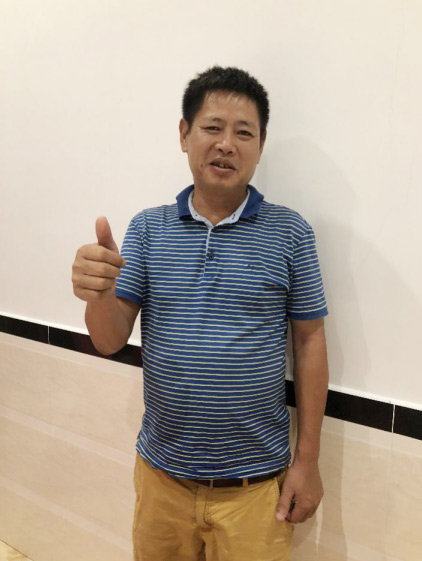 龙8头号玩家智能SWE 215E挖掘机是他的左膀右臂！