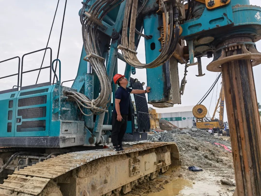 知心折务路，，，，，，，关爱湘楚行！2021年龙8头号玩家智能全球效劳万里在湖南