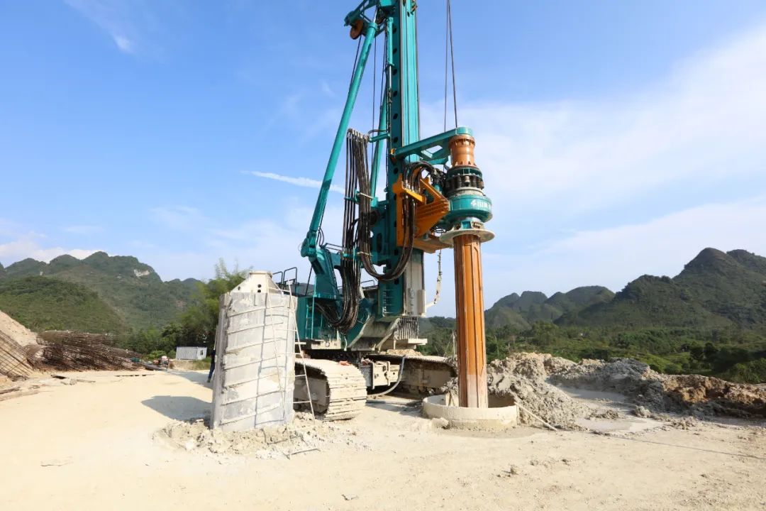 一个月只完成3根桩，，，，，为何客户连连赞美？？？？？？？