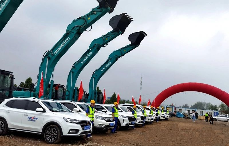 龙8头号玩家智能装备驰援河南，，，，，，，助建家园防地