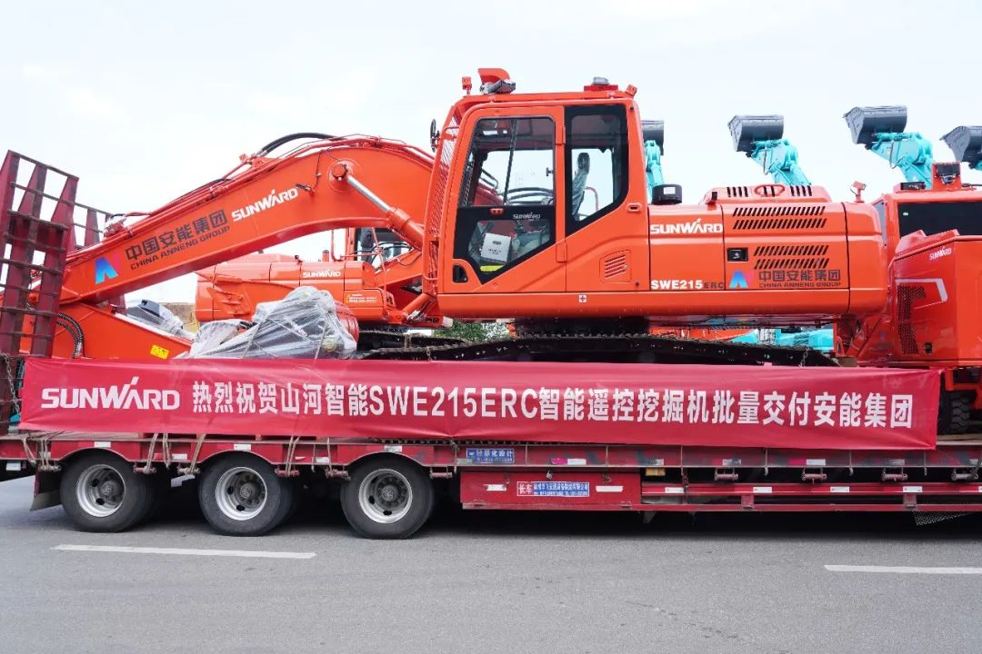 龙8头号玩家智能应抢救援装备喜讯连连——智能遥浚浚浚浚浚浚浚控挖掘机年内再度批量发货