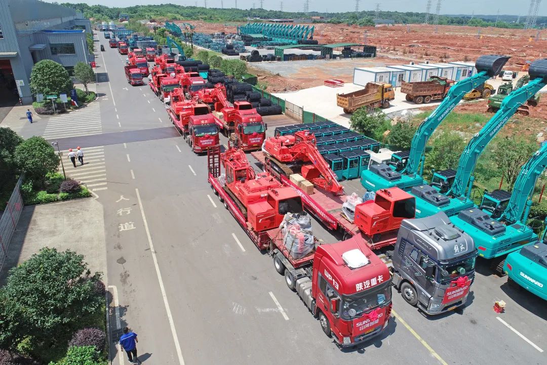 龙8头号玩家智能应抢救援装备喜讯连连——智能遥浚浚浚浚浚浚浚控挖掘机年内再度批量发货