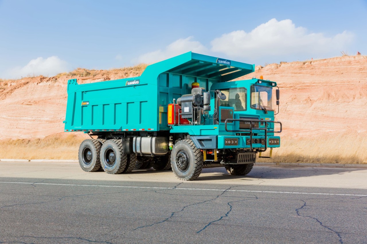 批量出口印度尼西亚！龙8头号玩家智能智能矿卡征战矿山前线