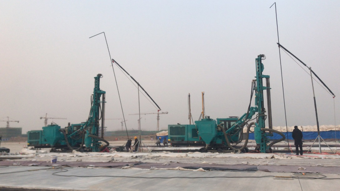 北京大兴机场，，，，，，，，龙8头号玩家智能凿岩装备曾助力新手艺落地 | 百年风华筑漂亮龙8头号玩家（2）