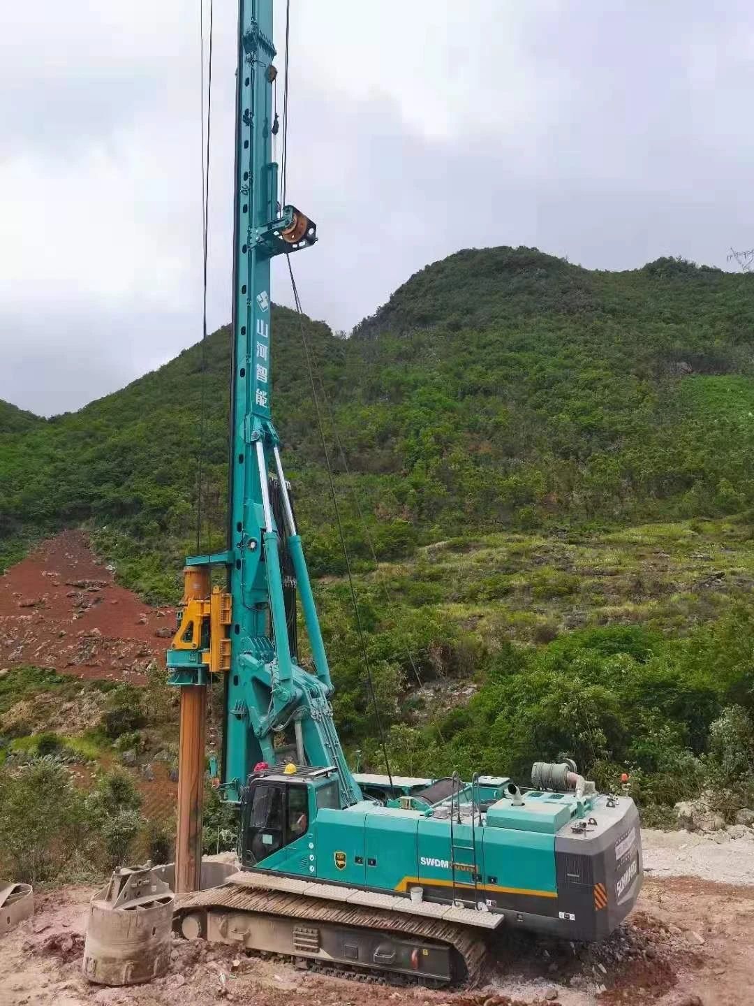 不到2年时间，，，，，，，入手33台龙8头号玩家智能旋挖钻机，，，，，，，这位老板什么来头？？？？？？？？