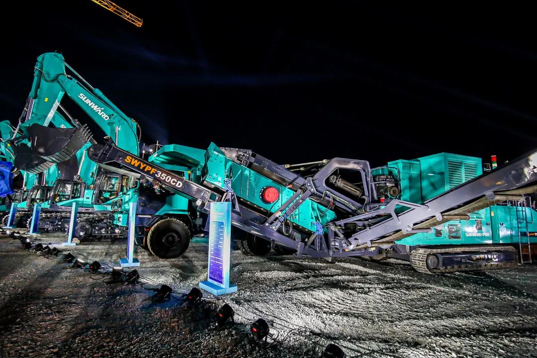 强强联手，，，，，，，龙8头号玩家智能产品国界将再添破碎筛分精品