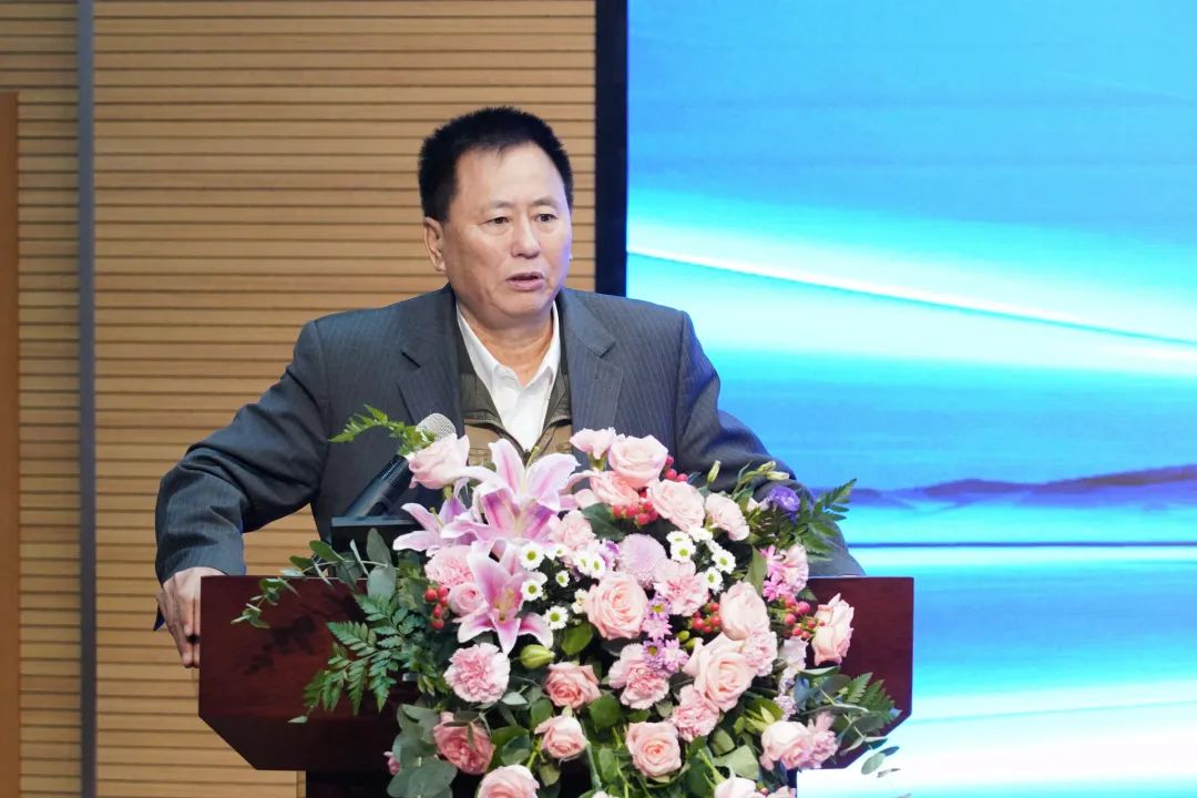 湖南省矿业协会第二届一次会员代表大会暨第二届一次理事会在龙8头号玩家智能顺遂召开