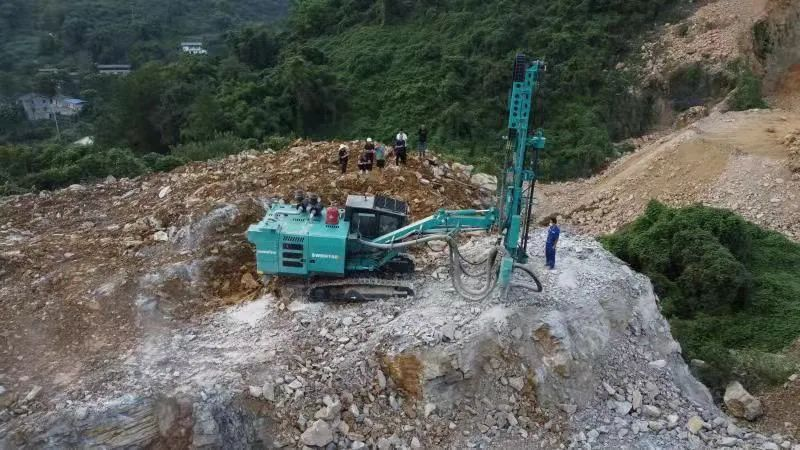 助力绿色矿山建设，，，，，，龙8头号玩家智能“凿岩先锋”SWDH系列顶锤钻机大展身手