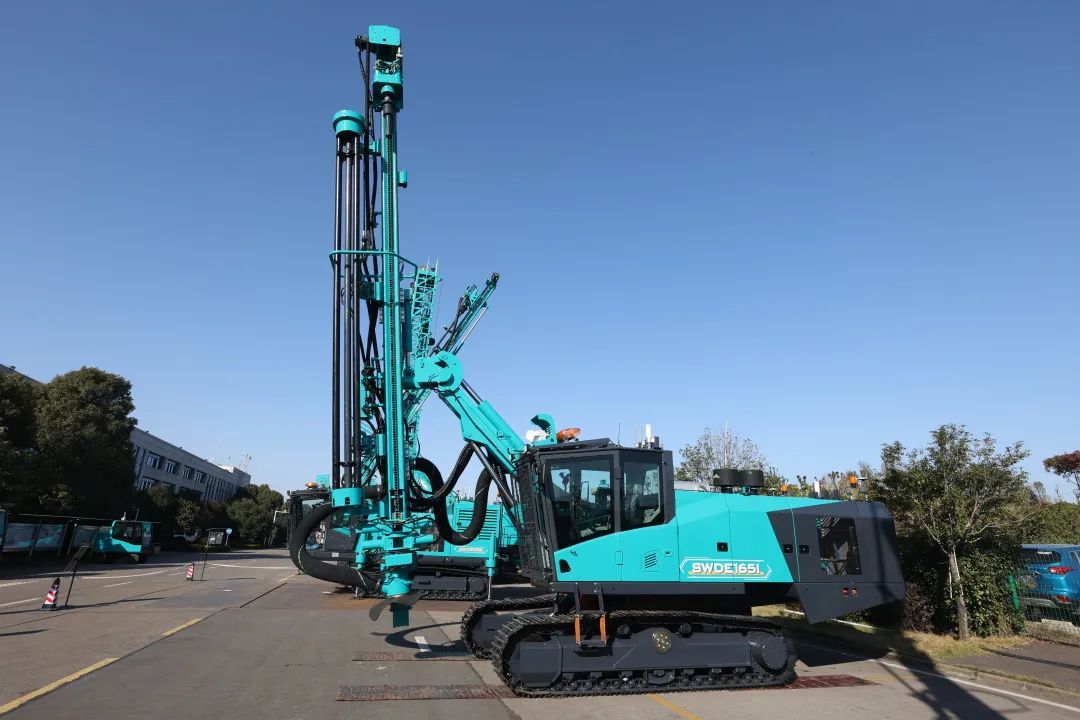 全球首创5G+智能钻机重磅宣布，，，，，，，，龙8头号玩家智能倾力打造绿色智慧矿山成套装备